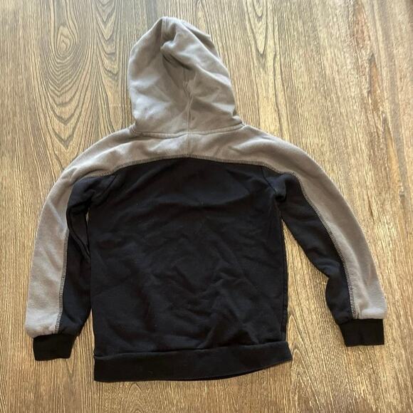 Nike Boys Youth Pullover Hoodie Logo Embroidered Black Gray Size L 6-7 Years Old - Picture 8 of 8